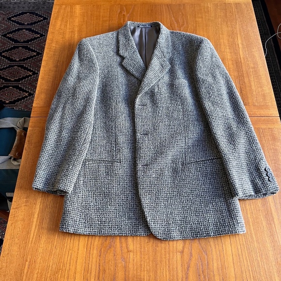 Step into Style with Giorgio Armani sport jacket – and Maybe a Fellini Film 🎥 - Picture 1 of 16